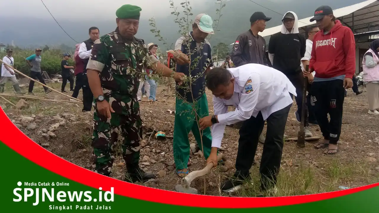 Kolaborasi Lintas Sektor, 160 Pohon Ditanam di Jalan Ibrahim Aji 